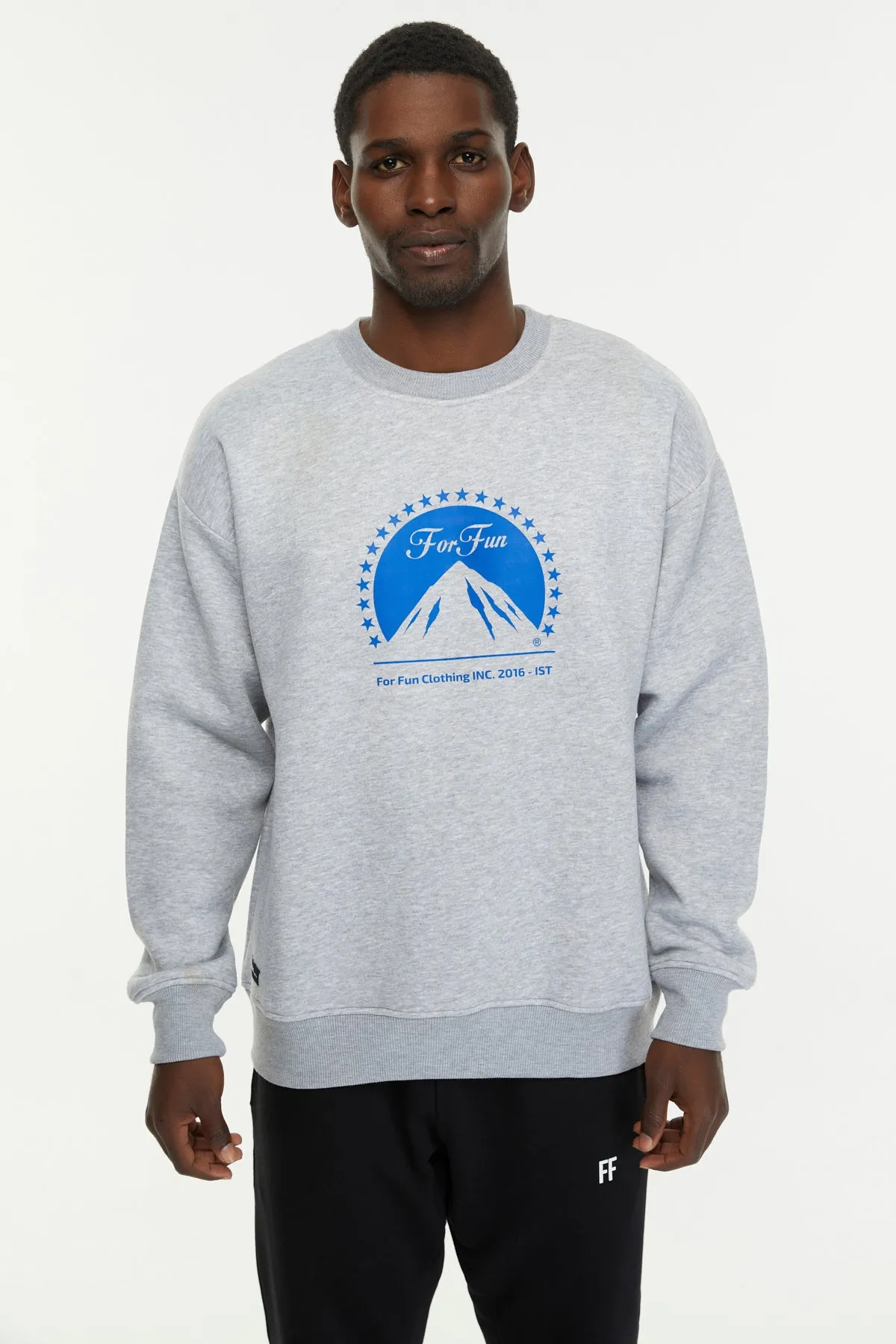 For Fun INC / Sweatshirt