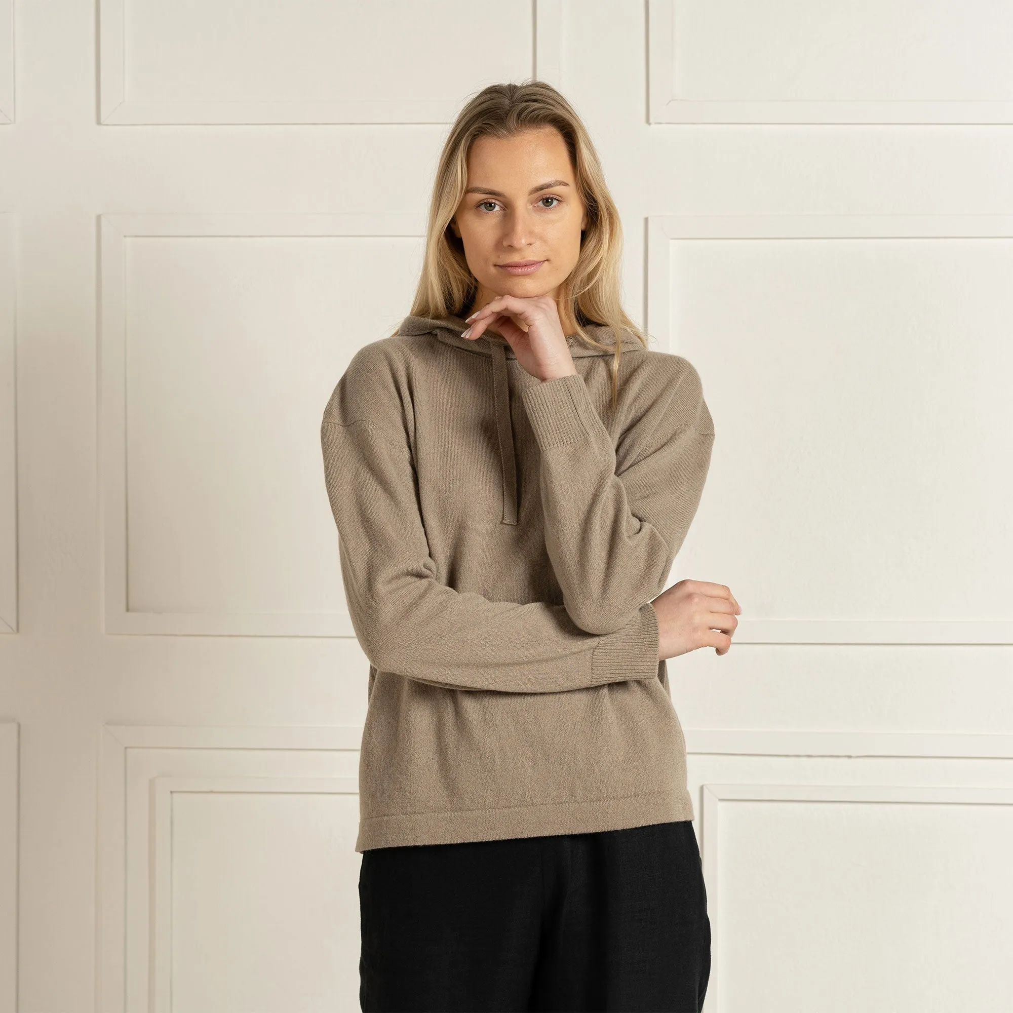 MENIQUE Women's Cashmere Blend Hoodie Vilnius Beige