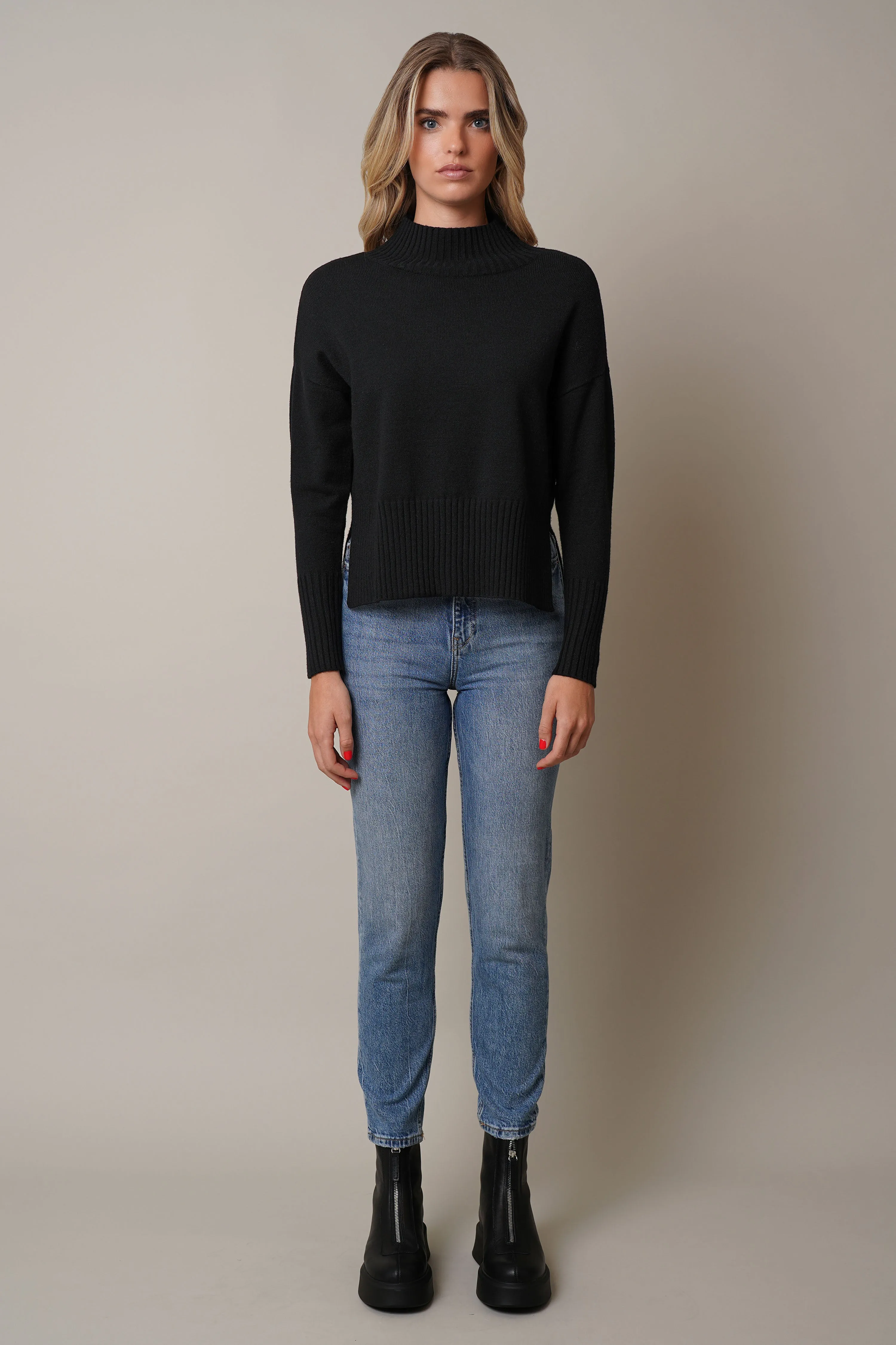 Ribbed Mock Neck Pullover