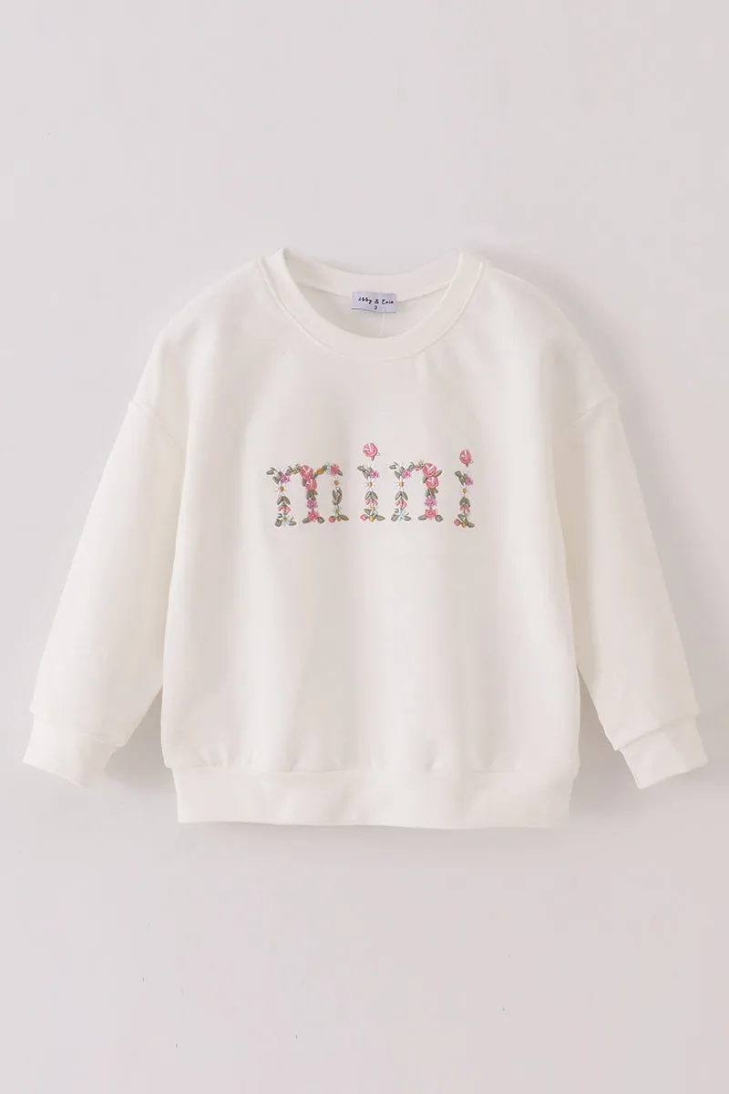 White mini embroidery mom&me sweatshirt